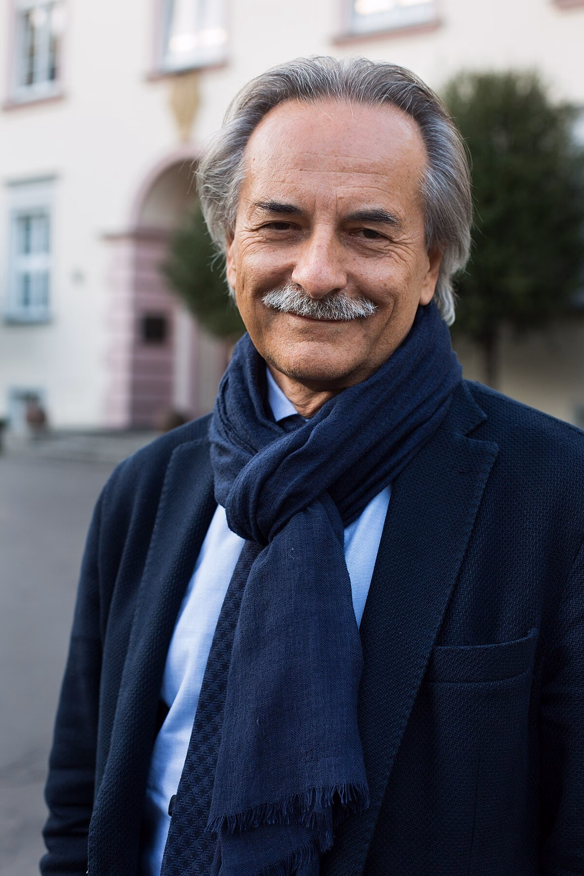 Czy prof. Adam Torbicki ostrzega przed szczepieniami?