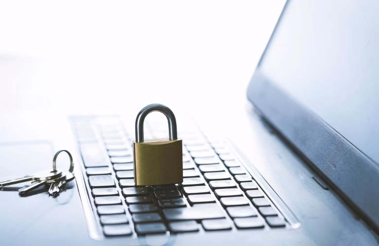 Na czym polega bezpieczeństwo teleinformatyczne?