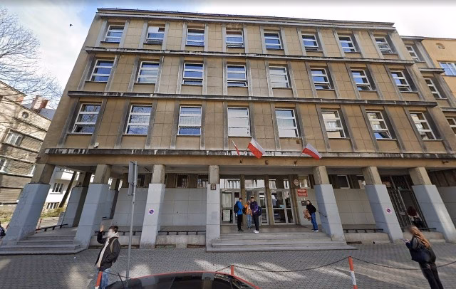 Czy do liceum przyjmują każdego?