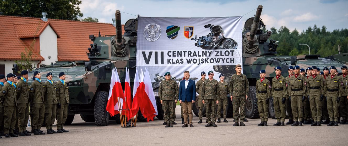 Kto zlikwidowal obowiązkową służbę wojskową?