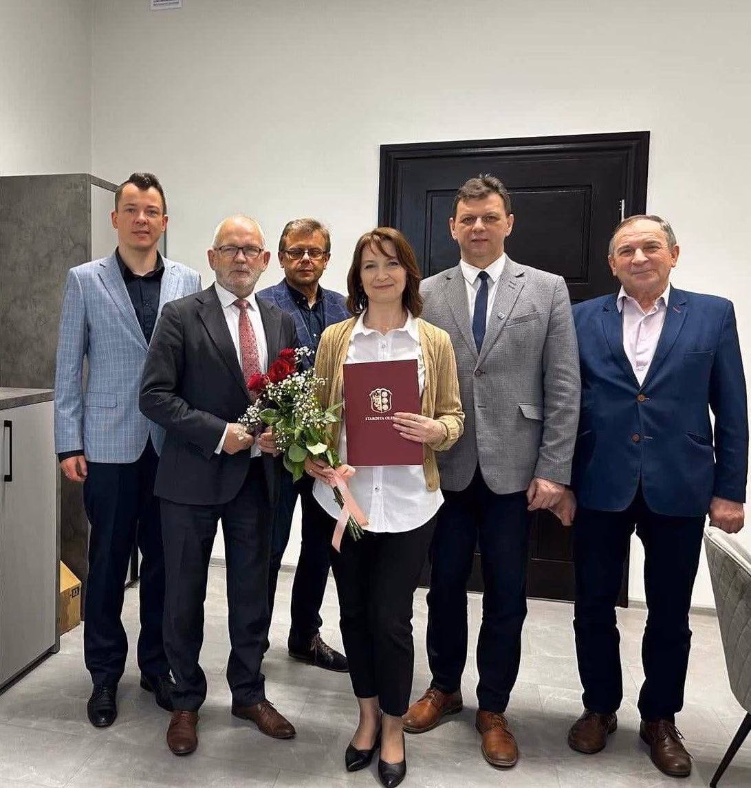 Jak nazywa się dyrektor szkoły średniej?