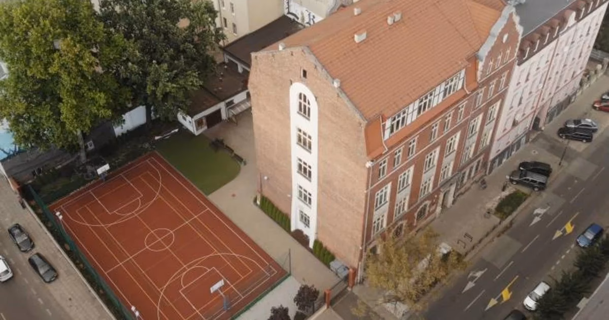 Jaka jest najstarsza szkoła w Łodzi?