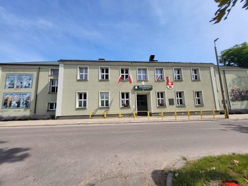 Jakie są progi punktowe I LO w Myślenicach?