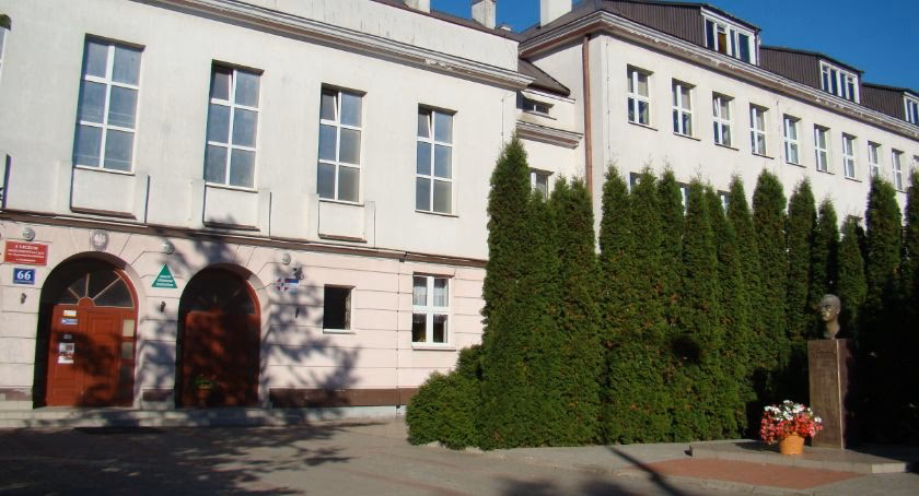 Czym się różni liceum ogólnokształcące od technikum?