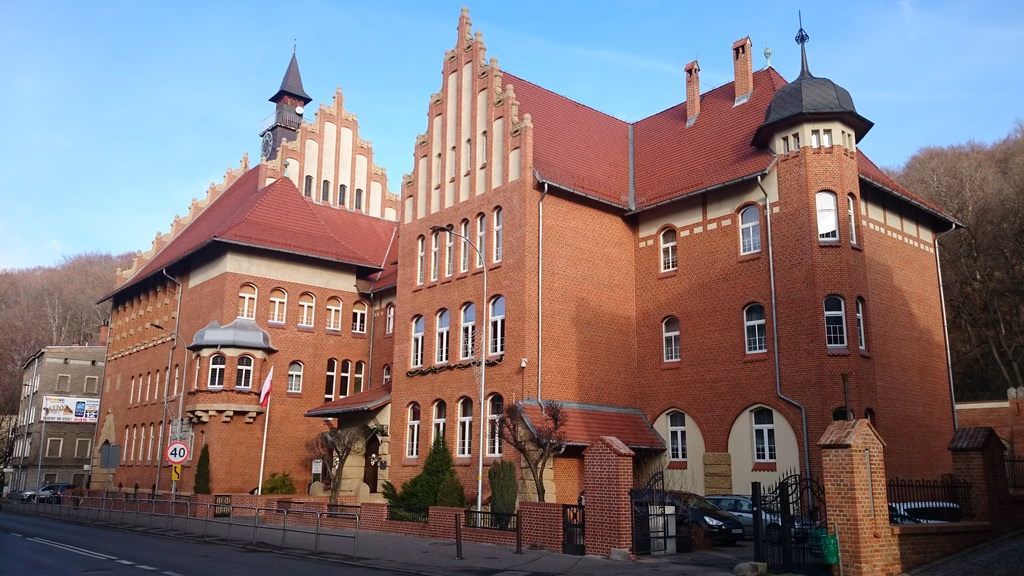 Ile liceów jest w Wałbrzychu?