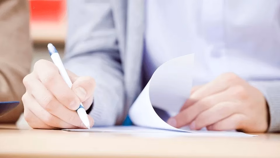 Jak zabrać dokumenty ze szkoły średniej?