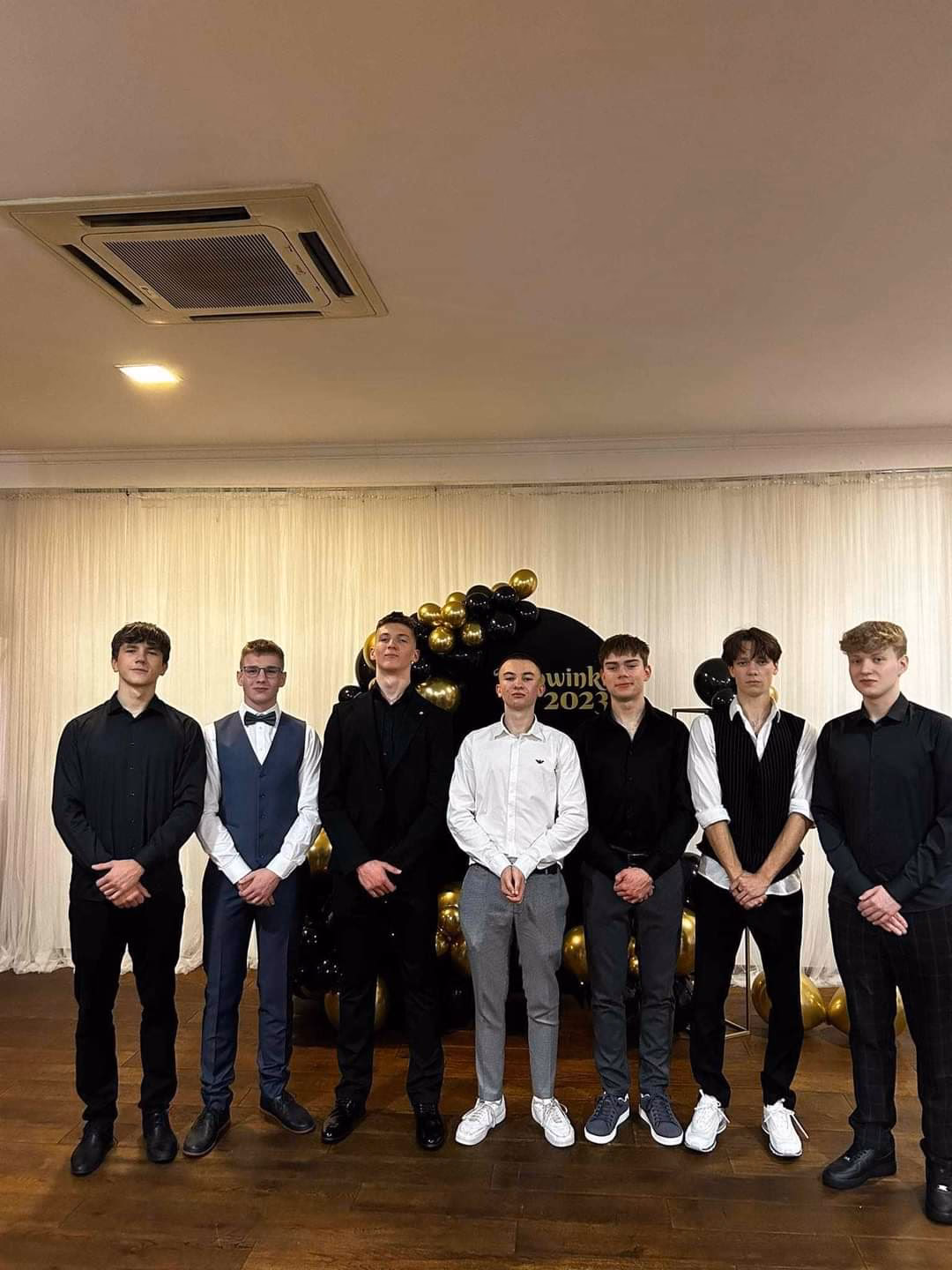 Kiedy odbywają się połowinki?