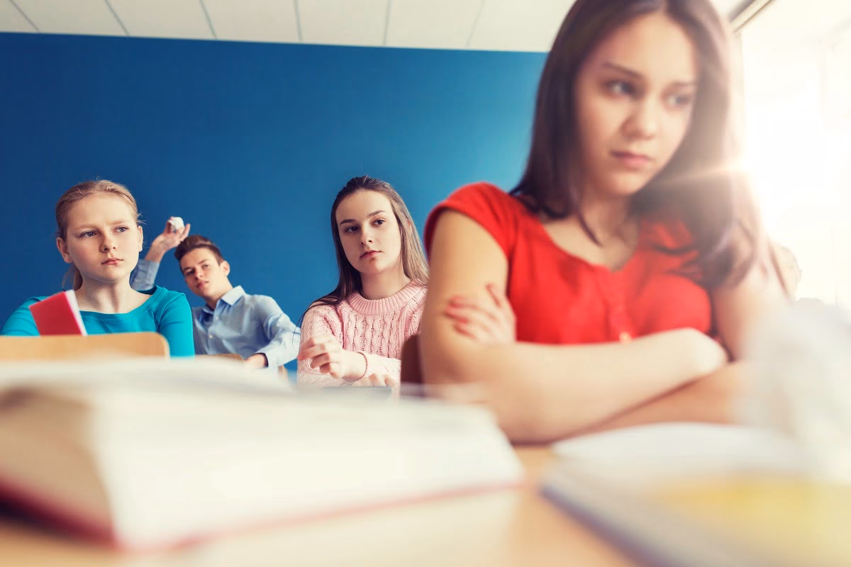 Jakie są przykłady konfliktów?