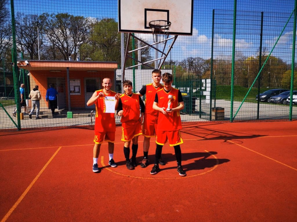 Ile trwa koszykówka 3x3?