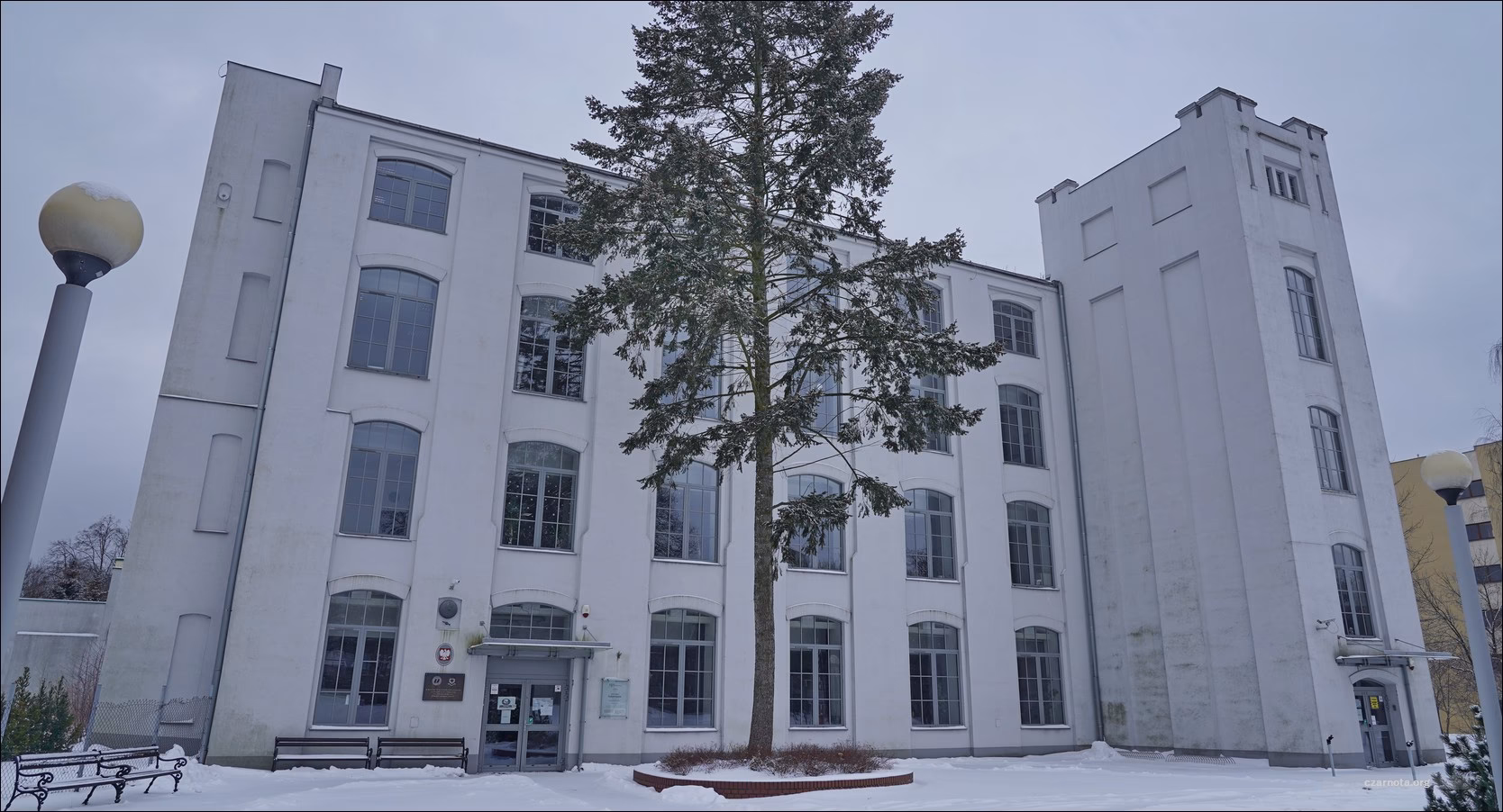 Ile PKT do 1 LO Łódź?