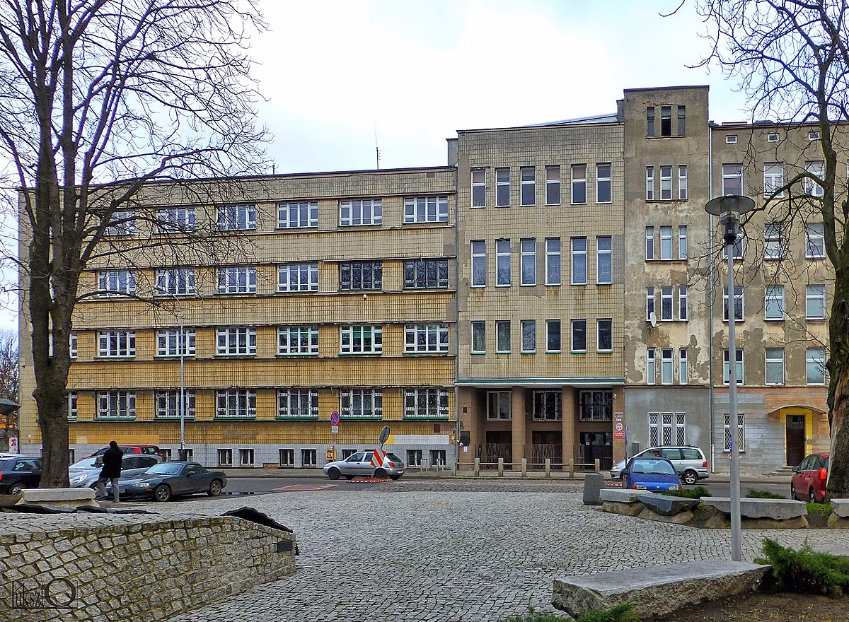 Jakie są progi punktowe do XV LO w Łodzi?