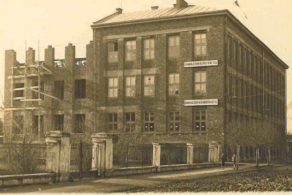 Jaki tytuł po liceum ekonomicznym?