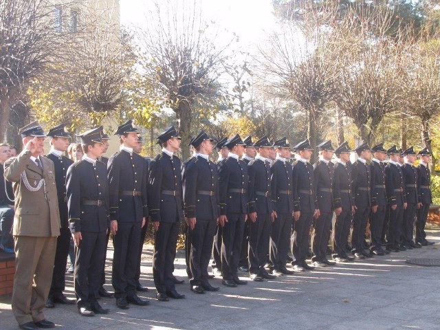 Co oznacza szkoła kadetów?