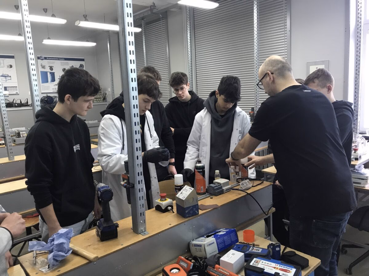 Jakie jest Liceum Czarnej Magii w Inazuma Eleven?