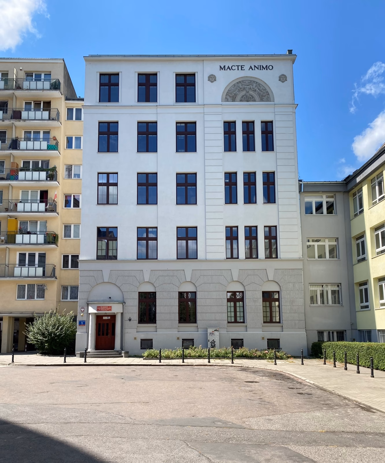 Jakie są profile klas w XI liceum im. Mikołaja Reja w Warszawie?