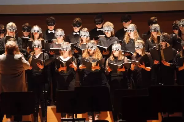 Czy w szkole muzycznej uczą śpiewu?