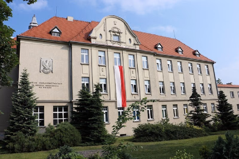 Ile punktów do liceum Sienkiewicza?