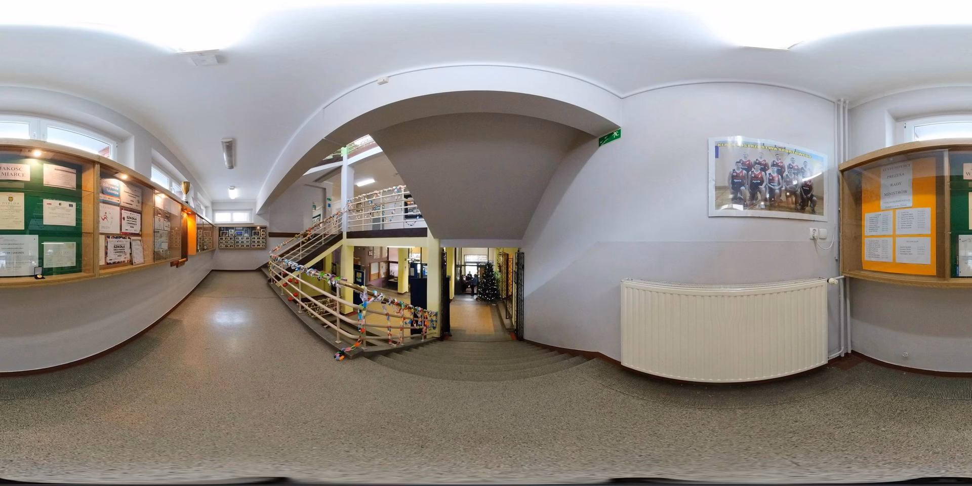 Ile lat ma najstarsza szkoła w Żorach?