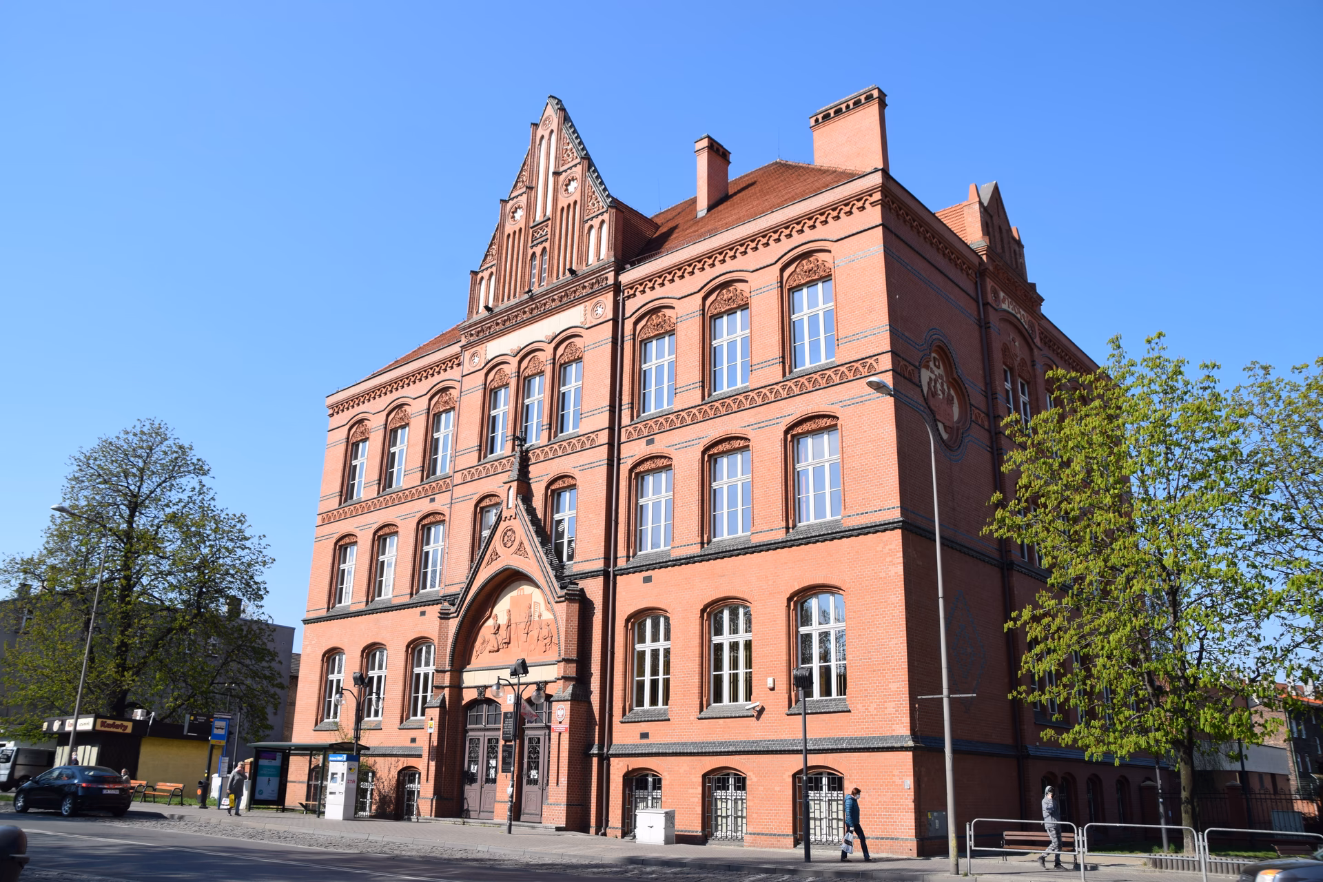 Ile trzeba mieć punktów, żeby dostać się do liceum Konopnickiej w Katowicach?