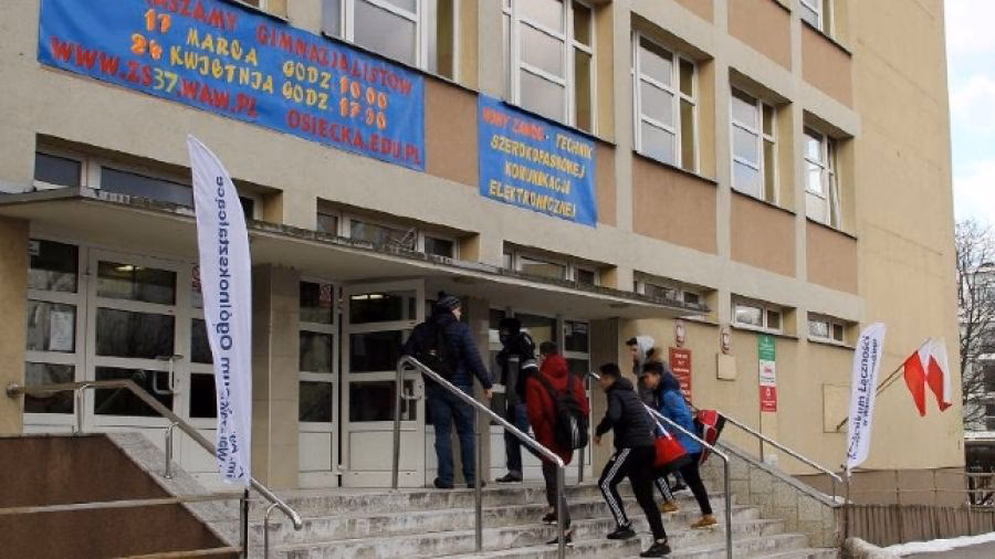 Ile punktów do liceum Poniatowskiego Warszawa?