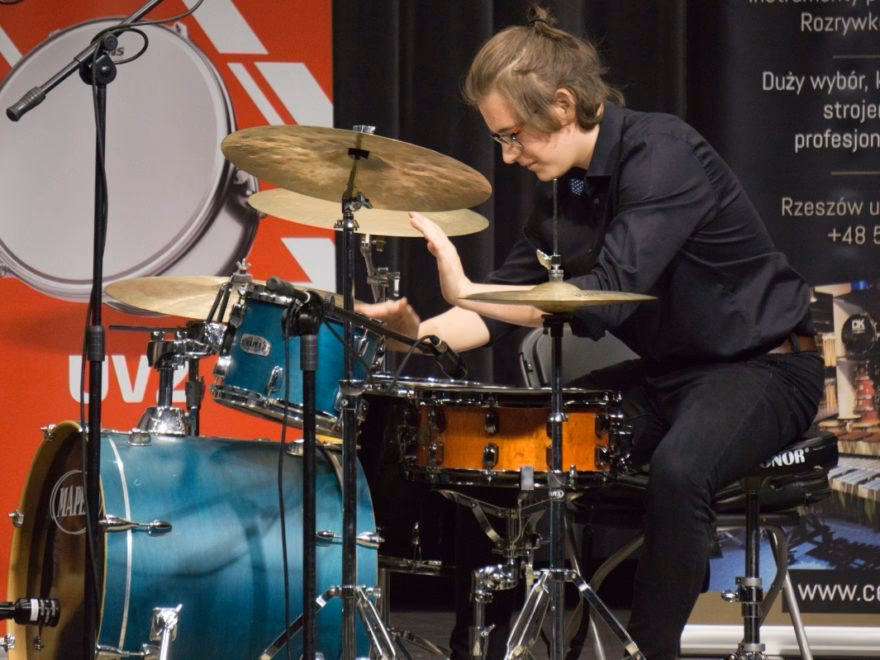 W jakim wieku jest za późno na naukę gry na perkusji?