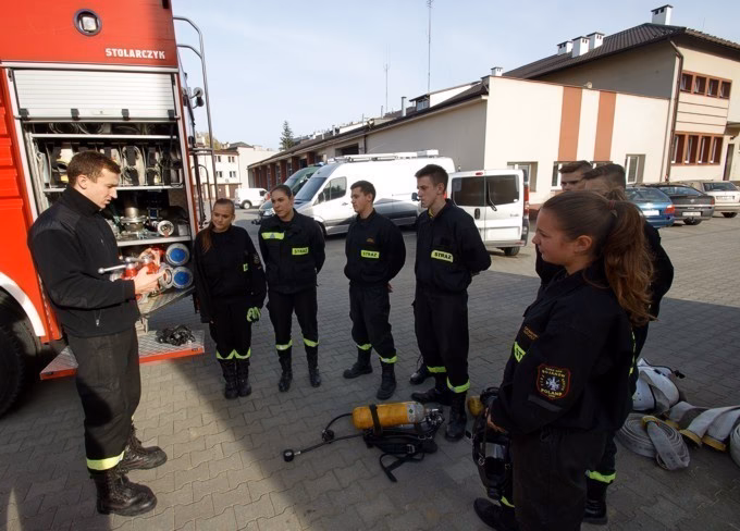 Jak dostać się do szkoły pożarniczej?