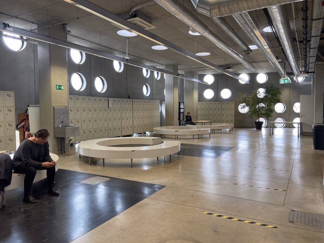 Czy na Politechnice Wrocławskiej jest stołówka?