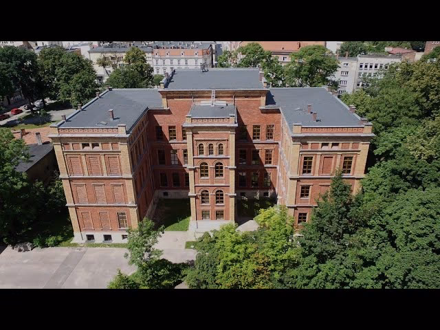 Ile punktów do Staszica Tarnowskie Góry?