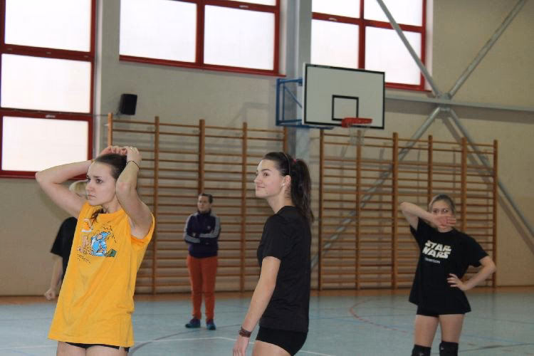 Ile kosztują lekcje siatkówki?