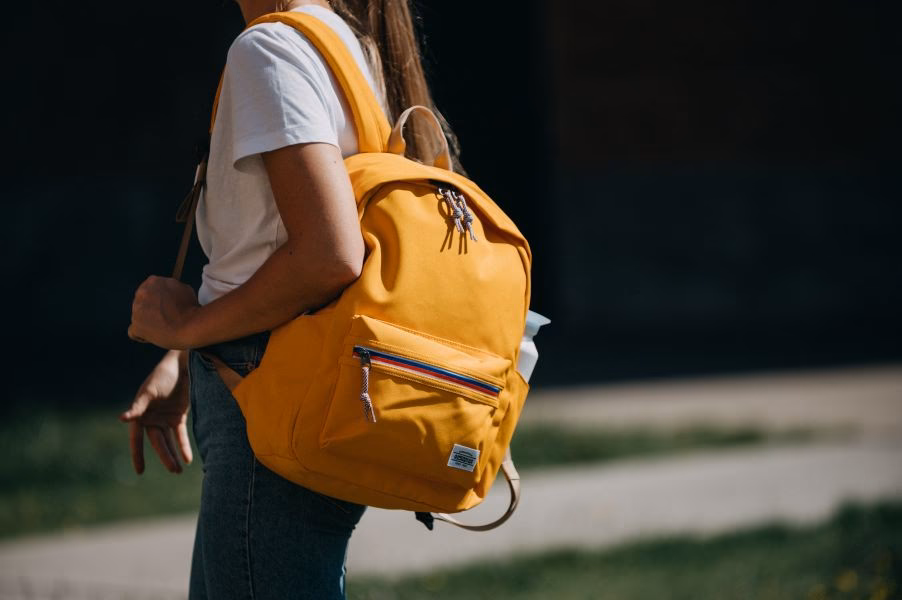 Co jest lepsze plecak czy torebka?