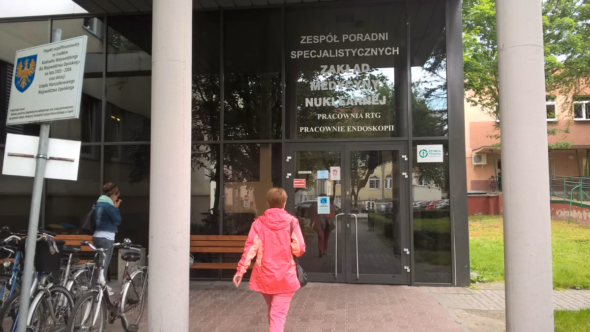 Czym się różni poradnia gastrologiczna od poradni gastroenterologicznej?