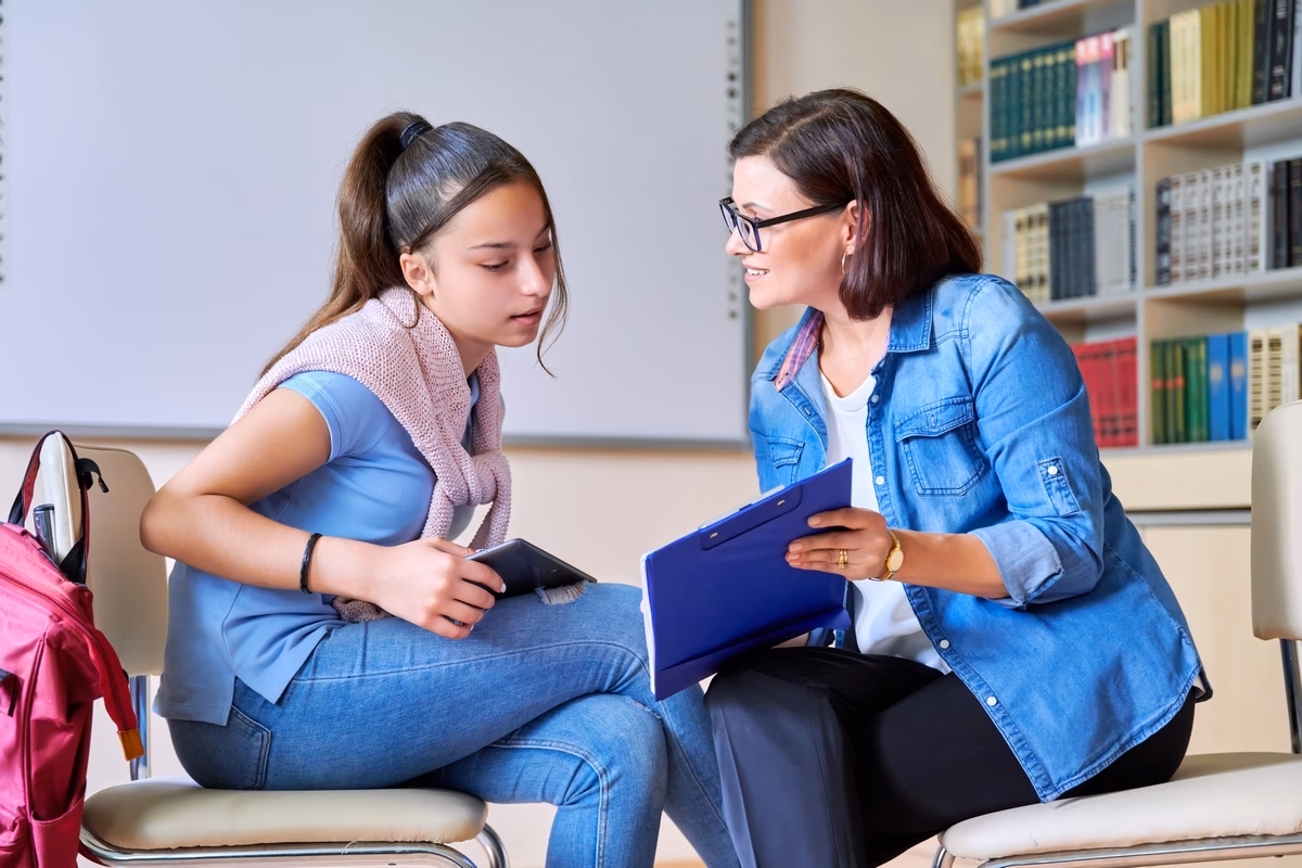 Czy po studiach podyplomowych można uczyć w liceum?