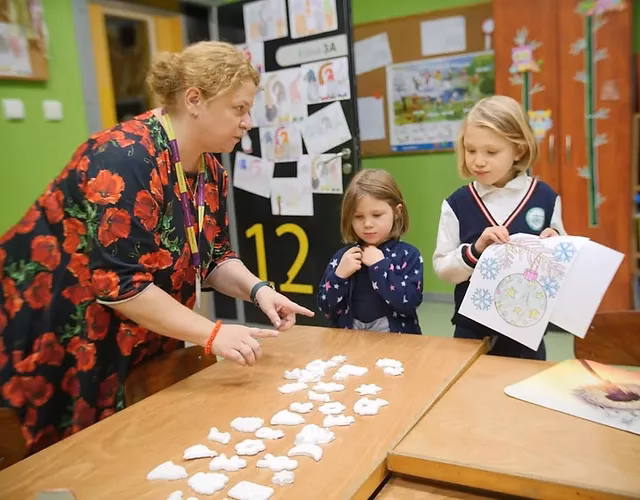 Do jakiej szkoły się idzie po liceum?