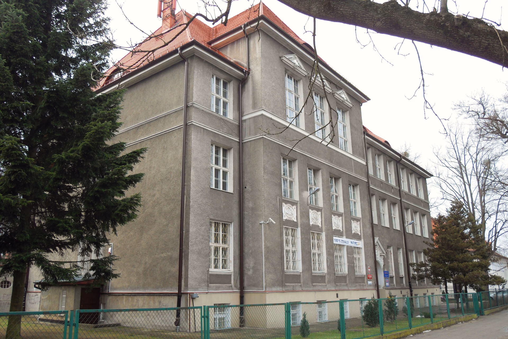 Jakie są profile w V Liceum im. Stefana Żeromskiego w Gdańsku?