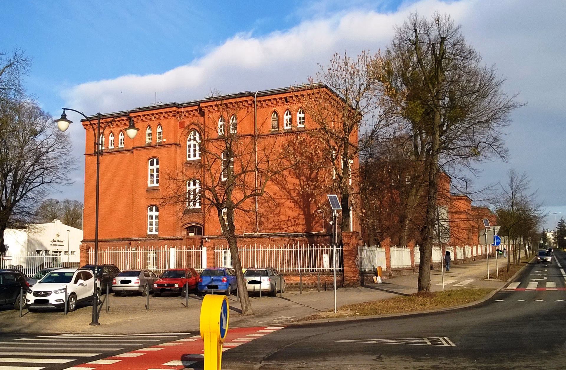 Jakie są progi punktowe w X LO im. Stefana Banacha w Toruniu?