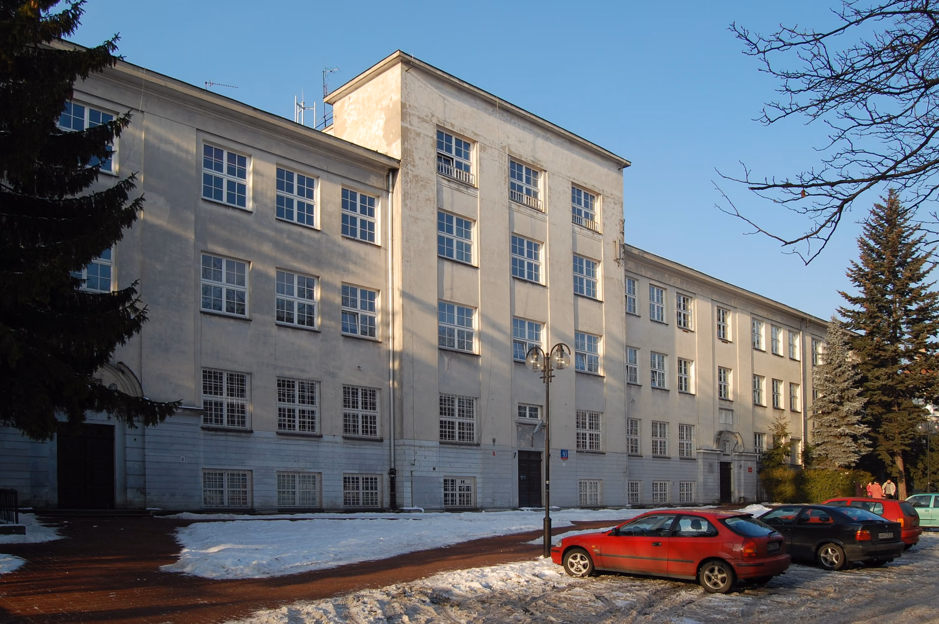 Jakie są progi punktowe do XXI LO im. Hugona Kołłątaja w Warszawie?