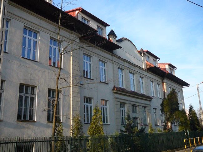 Ile punktów do 28 LO Kraków?